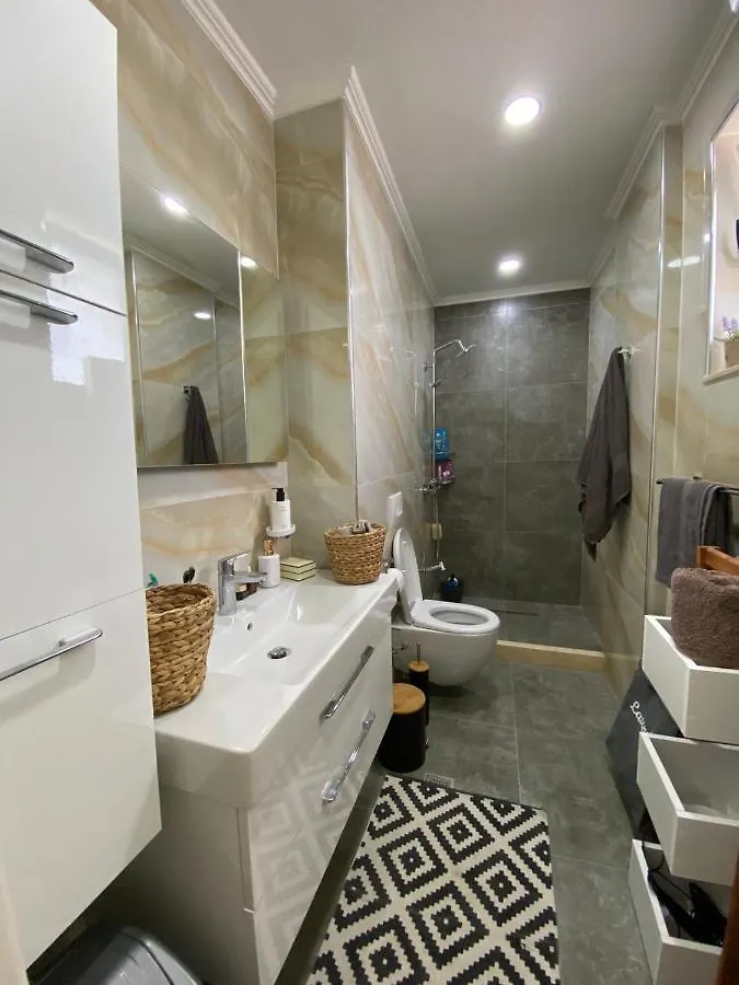 Qerret Boutique Studio Apartment 格勒姆